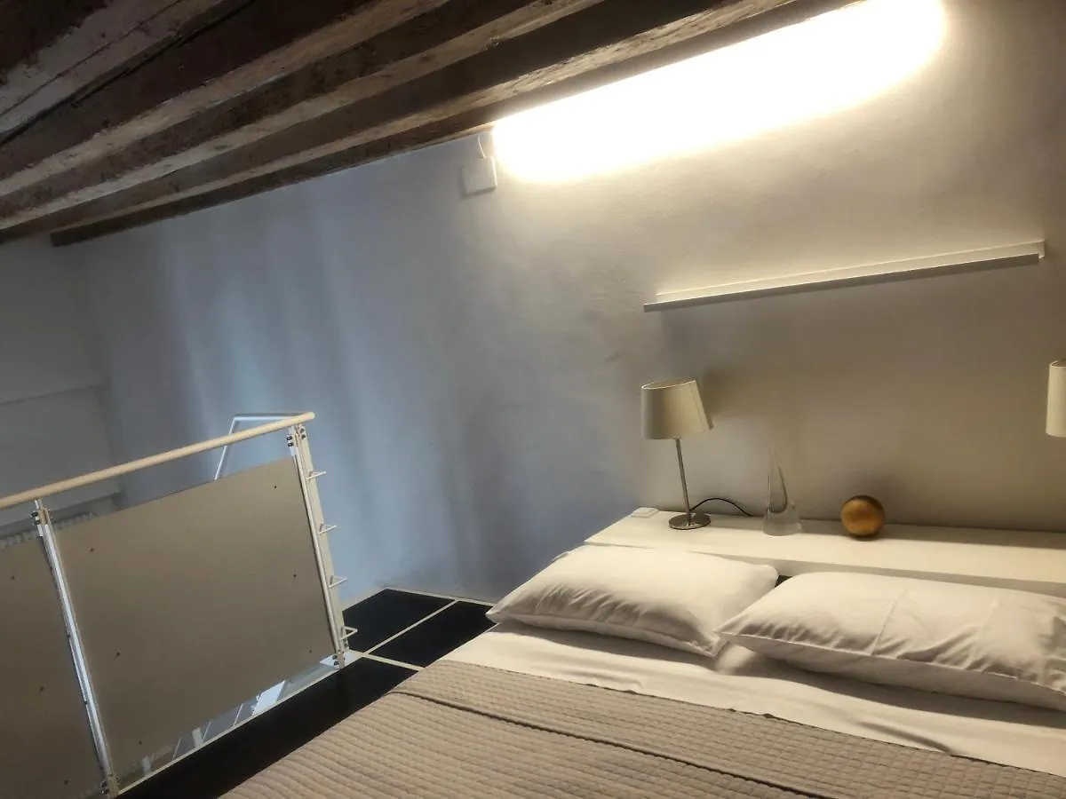 Venetian Loft House Apartment Italy
